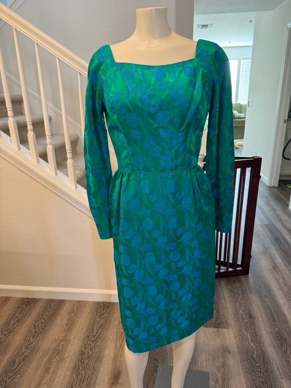 1950s 1960s Vintage Green & Teal Brocade Long-Sleeve Dress